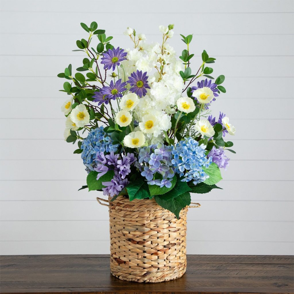 How Artificial Florals Can Make Everyday Spaces Feel More Polished